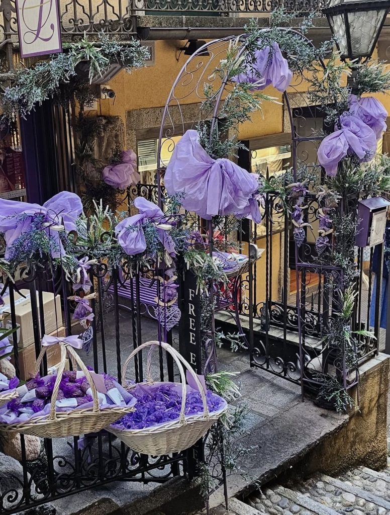 popular lavender shop in Bellagio