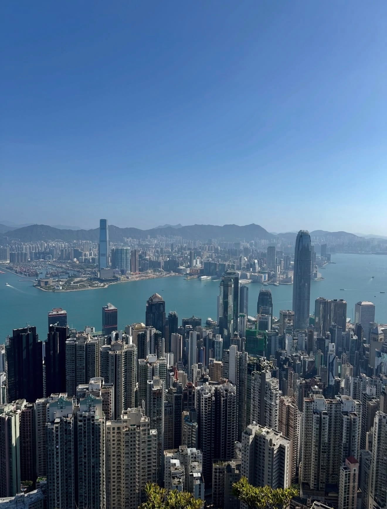 Luxury Solo Travel Guide: 10 Days in Hong Kong (Itinerary + Tips)